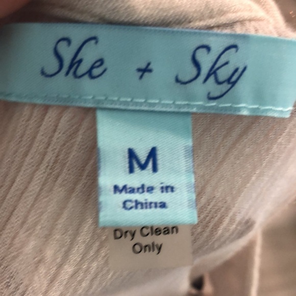 She + Sky Cold Shoulder Top Embroidered Size Medium Boho - Picture 8 of 10